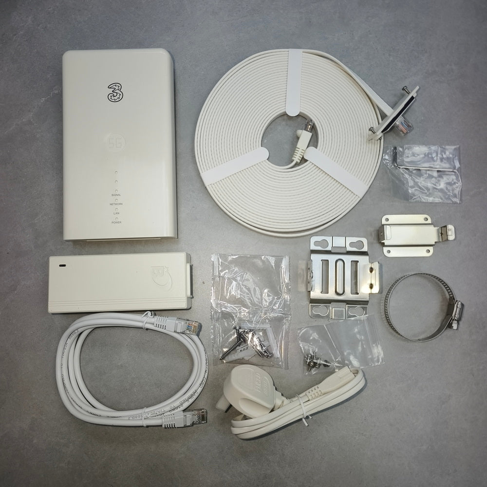 Trois routeurs CPE 5G extérieurs ZTE MC7010 Ethernet 2,5G RJ45 POE