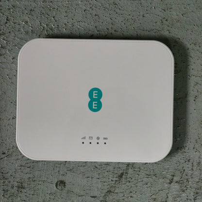 Point d'accès 5G Alcatel 5GEE Mobile WiFi 6 QTAD52E 6460 mAh