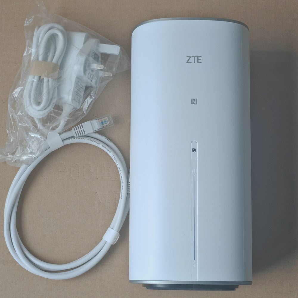 Routeur CPE d'intérieur ZTE G5 Ultra 5G AI FWA Wi-Fi 7 BE19000